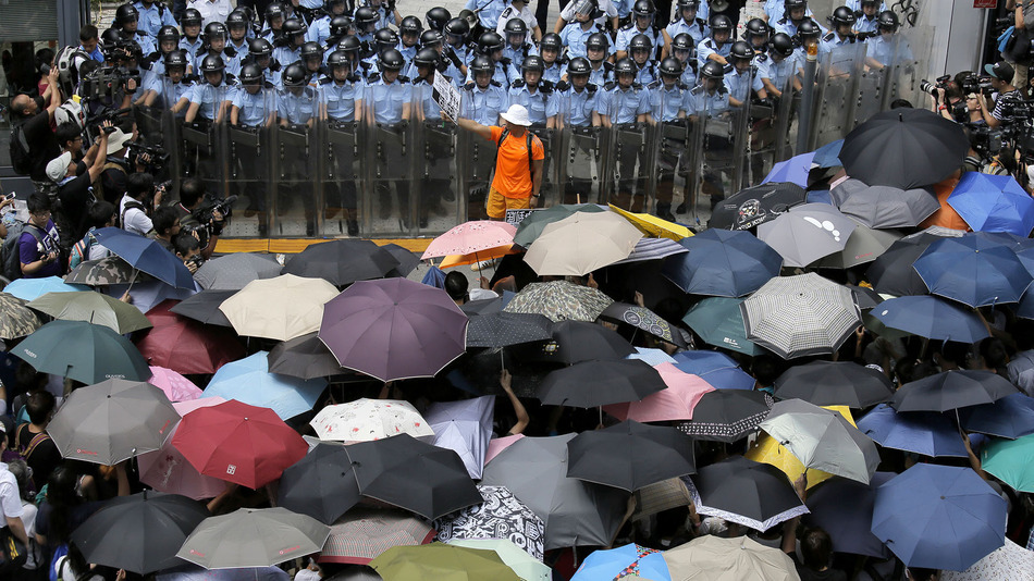 http://newsrescue.com/wp-content/uploads/2014/10/umbrella-revolution.jpg