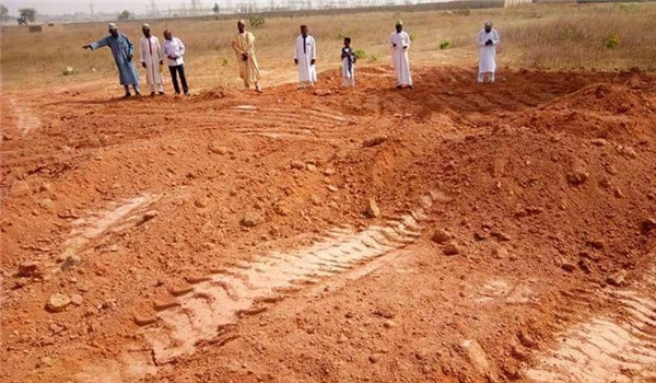 Discovered mass graves in Kaduna where new and old dead bodies from Zaria massacres were suspected to have been dumped