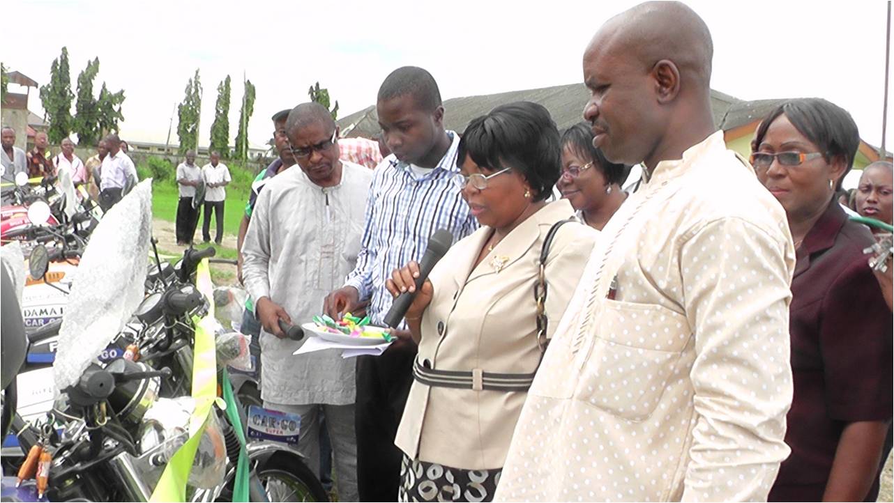 AGRIC 19 - PRESENTATION OF MOTOR CYCLES TO FADAMA FACILITATORS(FIELD OFFICERS)