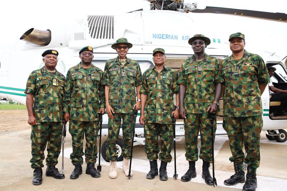 “Pictures-President-Buhari-Dressed-In-Army-Uniform-In-Zamfara-Today”-5