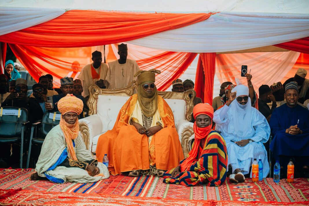 Emir Sanusi: How Gov. Amaechi Had To Drive ‘James Bond’ To Abuja At 2am Under Jonathan Persecution