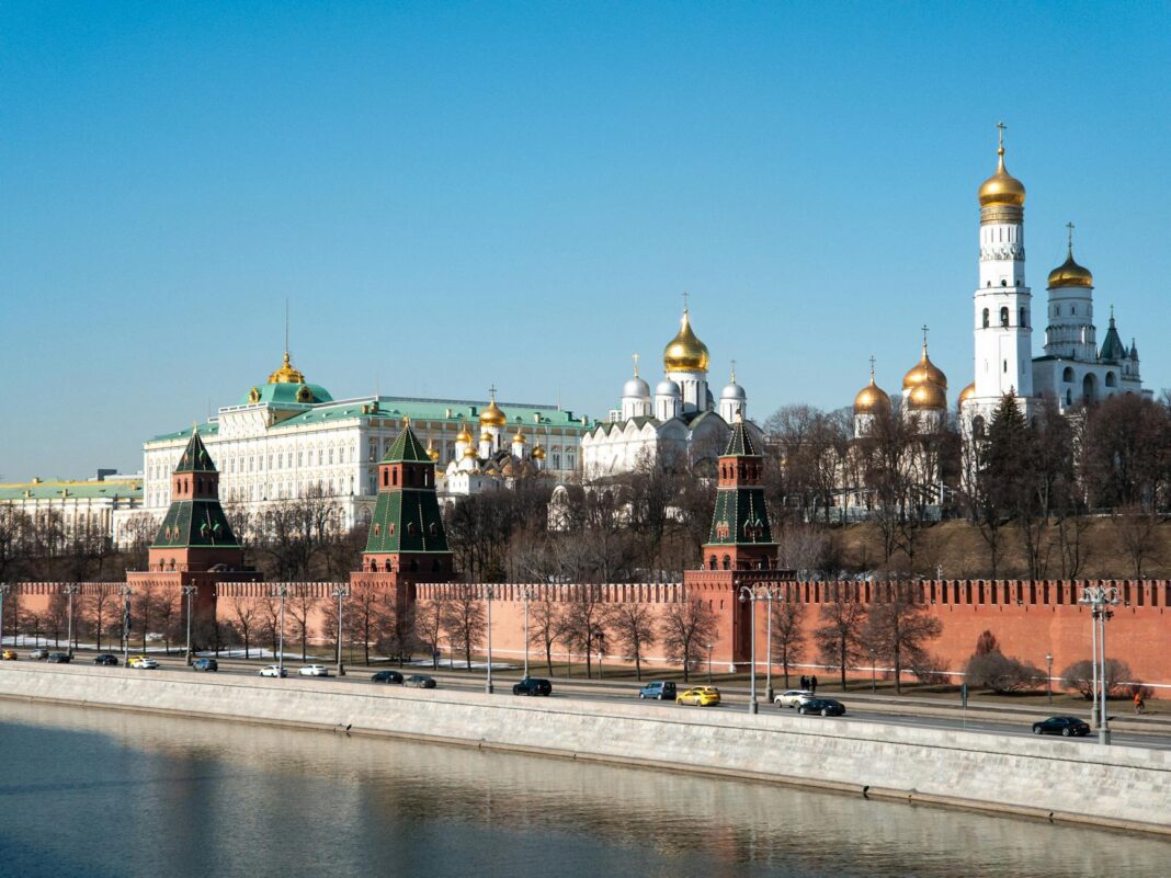 Kremlin warns of global economic crisis