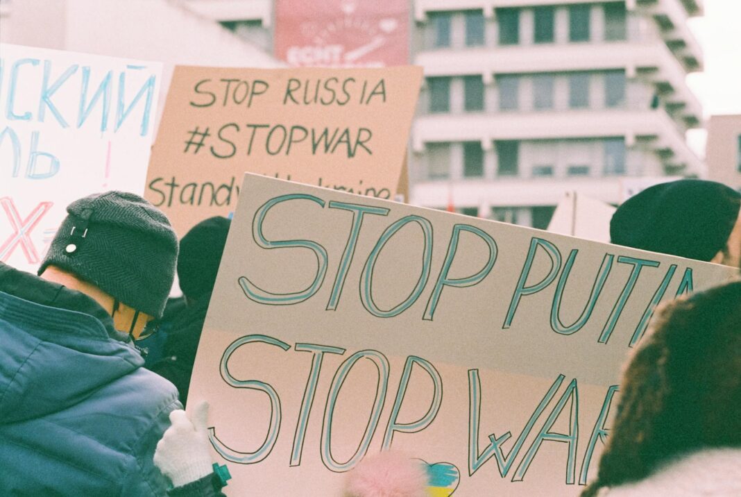 Russia ‘Sends a Message’ with Missile Attack on Israeli Jets in Syrian War