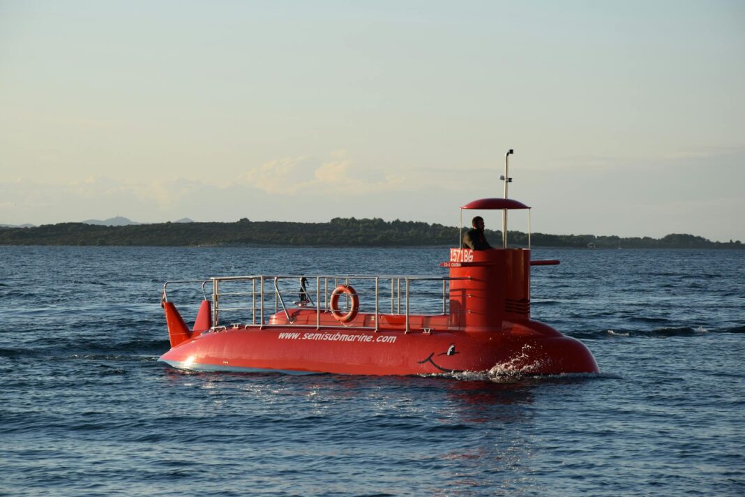 Secret $1.6 billion submarine plans found in pub toilet – media